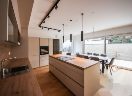 Дом за 1 050 000 евро в Любляне, Словения