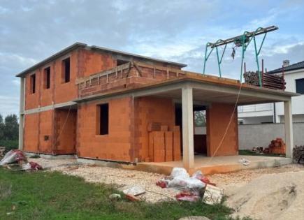 Дом за 270 000 евро в Умаге, Хорватия