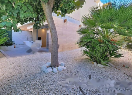 Квартира за 450 000 евро в Каннах, Франция