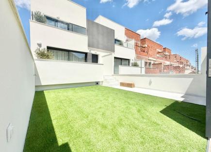 Таунхаус за 223 000 евро в Коше, Испания