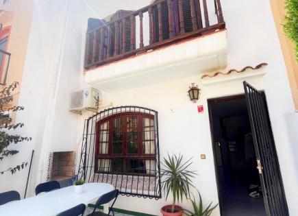 Таунхаус за 299 000 евро в Торревьехе, Испания