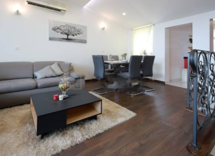 Квартира за 270 000 евро в Опатии, Хорватия