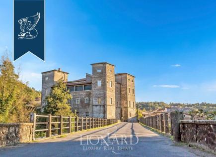 Замок в Массе, Италия (цена по запросу)