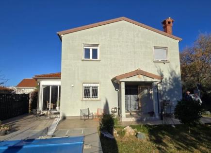 Вилла за 660 000 евро в Умаге, Хорватия