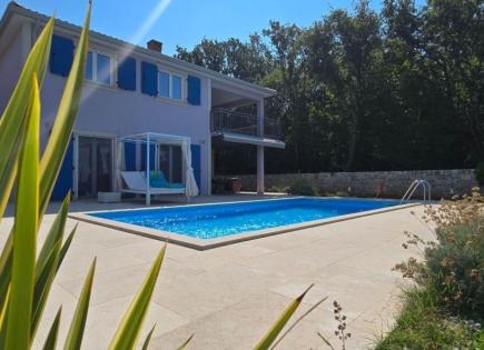 Вилла за 649 000 евро в Ровини, Хорватия