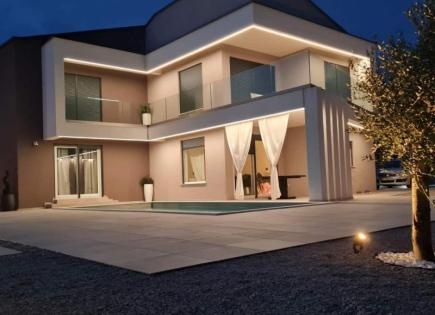 Вилла за 695 000 евро в Врбнике, Хорватия