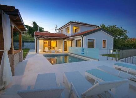 Вилла за 690 000 евро в Бртонигле, Хорватия