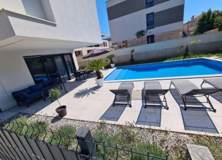 Вилла за 690 000 евро в Пуле, Хорватия