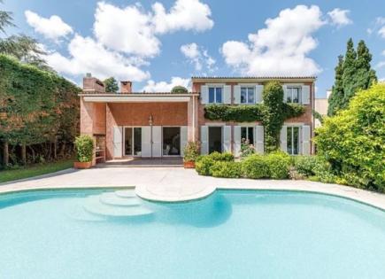 Дом за 1 100 000 евро в Вильнёв-Лубе, Франция