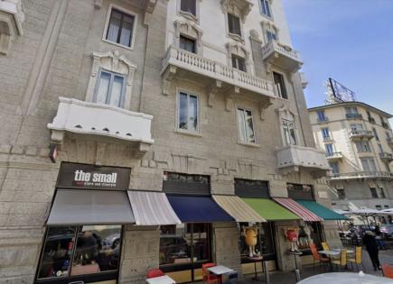 Коммерческая недвижимость за 295 000 евро в Милане, Италия