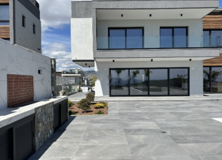 Квартира за 2 000 000 евро в Пареклисии, Кипр