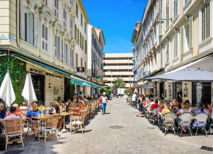 Квартира за 279 000 евро в Каннах, Франция