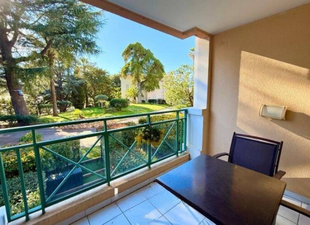 Квартира за 213 000 евро в Каннах, Франция