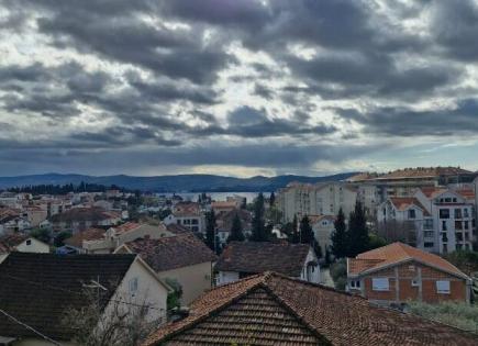 Дом за 460 000 евро в Тивате, Черногория