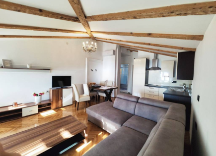 Квартира за 320 000 евро в Опатии, Хорватия