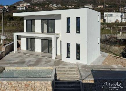 Вилла за 450 000 евро в Добра Воде, Черногория