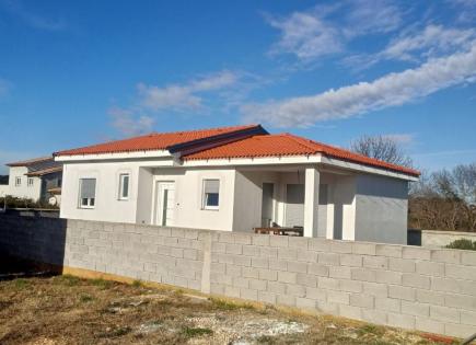 Дом за 288 500 евро в Пуле, Хорватия
