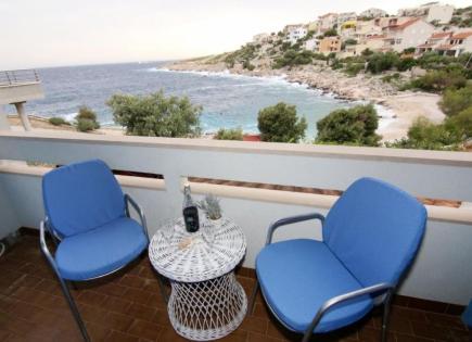 Отель, гостиница за 1 050 000 евро в Рогознице, Хорватия