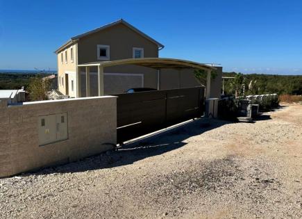 Вилла в Буйе, Хорватия (цена по запросу)