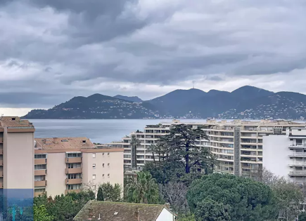 Квартира за 240 000 евро в Каннах, Франция