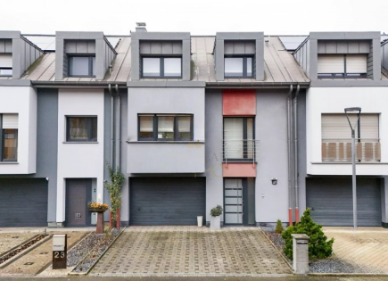 Квартира за 935 000 евро в Люксембурге, Люксембург