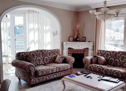 Квартира за 550 000 евро в Бечичи, Черногория