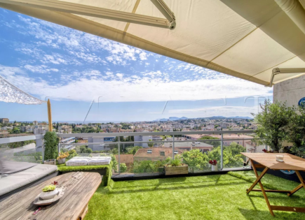 Квартира за 895 000 евро в Каннах, Франция