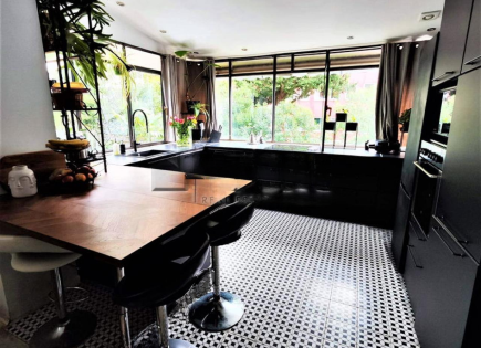 Дом за 1 290 000 евро в Портороже, Словения