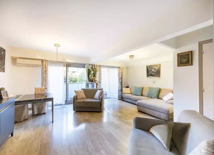 Квартира за 329 000 евро в Каннах, Франция