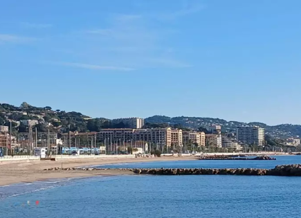 Квартира за 220 000 евро в Каннах, Франция