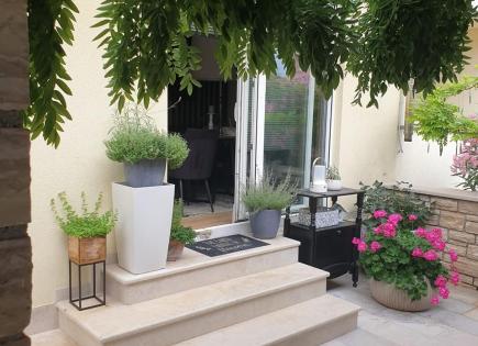 Квартира за 450 000 евро в Новиграде, Хорватия