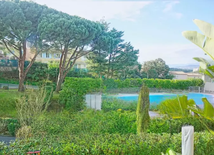 Квартира за 289 000 евро в Каннах, Франция