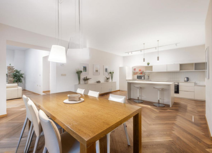 Квартира за 695 000 евро в Любляне, Словения