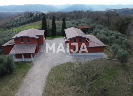 Дом за 186 000 евро в Риети, Италия