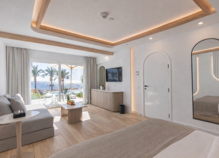 Коммерческая недвижимость за 3 800 000 евро на Коста-Дорада, Испания