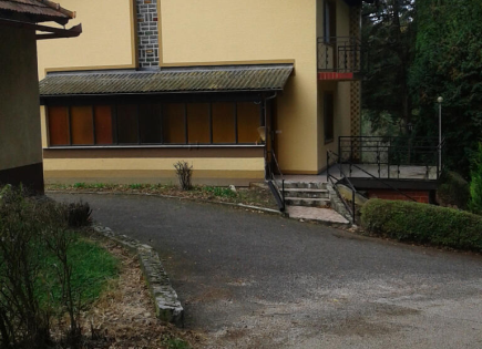 Ферма за 170 000 евро в Птуе, Словения