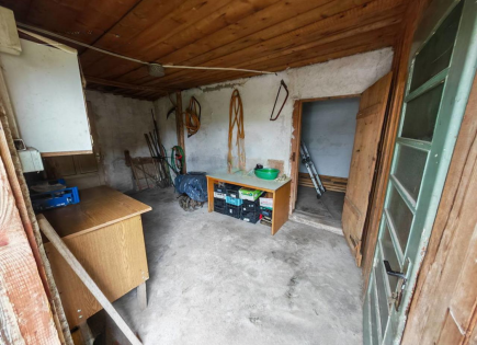 Дом за 50 000 евро в Постойне, Словения