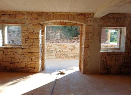 Дом за 190 000 евро в Тиняне, Хорватия