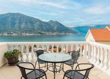 Квартира за 195 000 евро в Доброте, Черногория