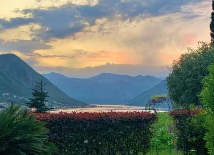 Квартира за 280 000 евро в Которе, Черногория