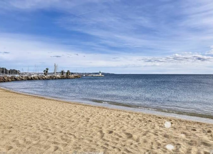 Квартира за 268 000 евро в Каннах, Франция