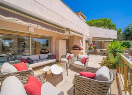 Квартира за 625 900 евро в Каннах, Франция