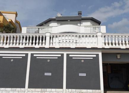 Вилла за 780 000 евро в Цриквенице, Хорватия