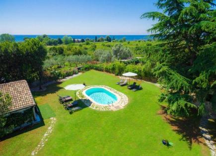 Вилла за 1 350 000 евро в Умаге, Хорватия