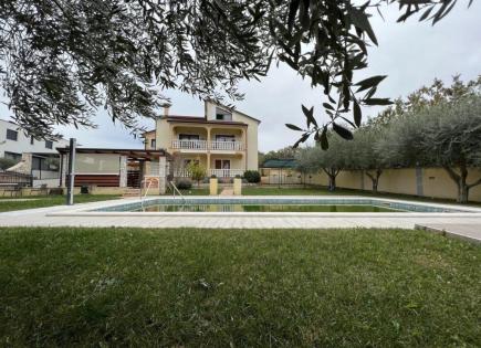 Отель, гостиница за 750 000 евро в Умаге, Хорватия