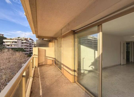 Квартира за 295 000 евро в Каннах, Франция