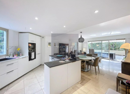 Квартира за 690 000 евро в Каннах, Франция