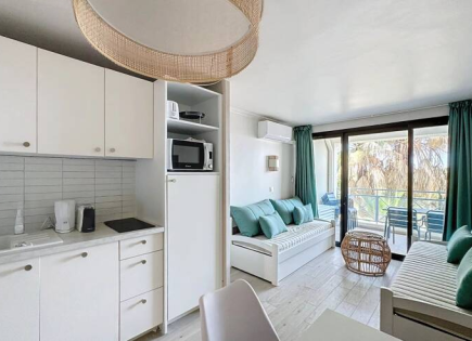 Квартира за 243 000 евро в Каннах, Франция