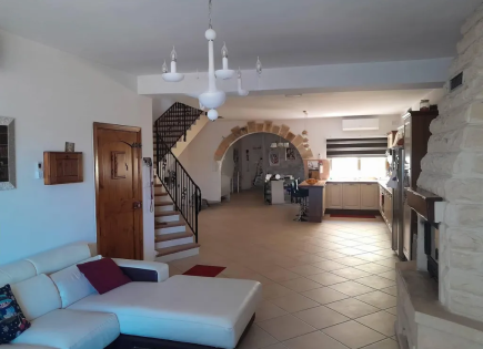 Квартира за 470 000 евро в Бирзеббудже, Мальта