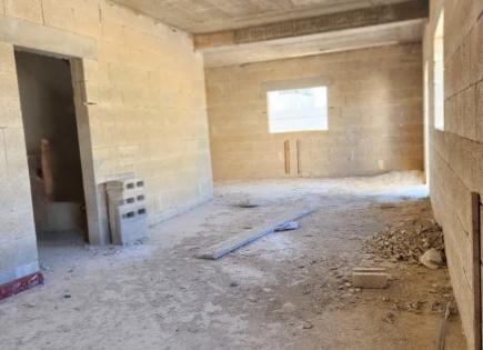 Квартира за 340 000 евро в Хамруне, Мальта